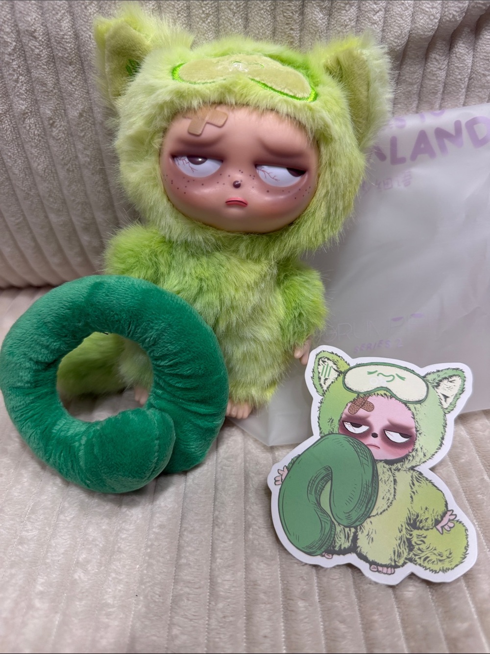 YAN YAN.Grumpipi Whispers to Dreamland. New.Verified. No box w/bag and card.